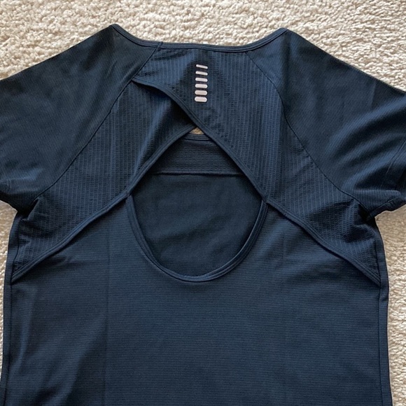 Under Armour Short Sleeve Athletic Tee - Picture 6 of 7